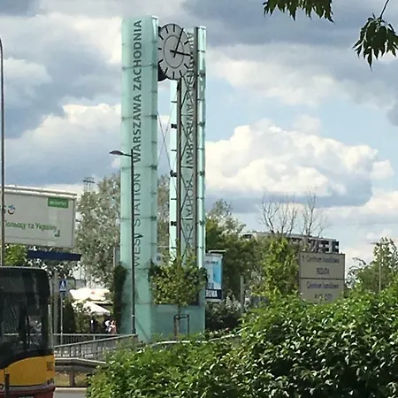 Design West Station * ורשה
